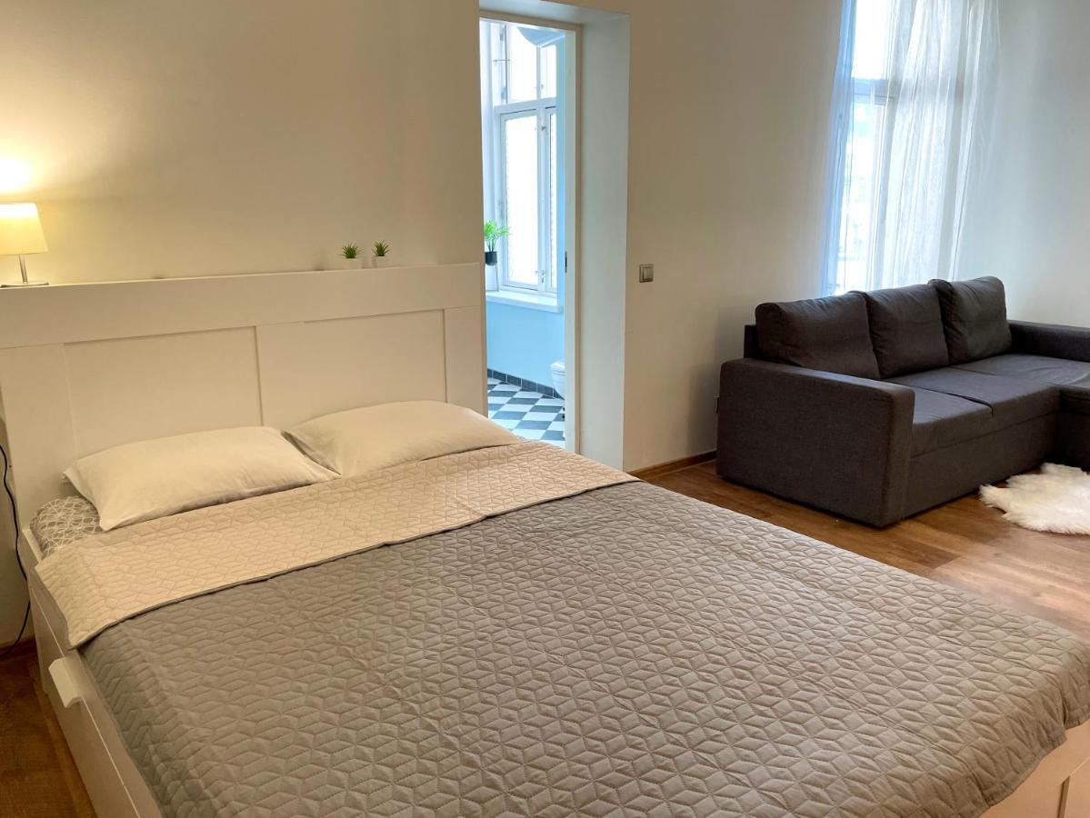 Spacious Holiday Apartment With Wifi And Parking 페르누 외부 사진